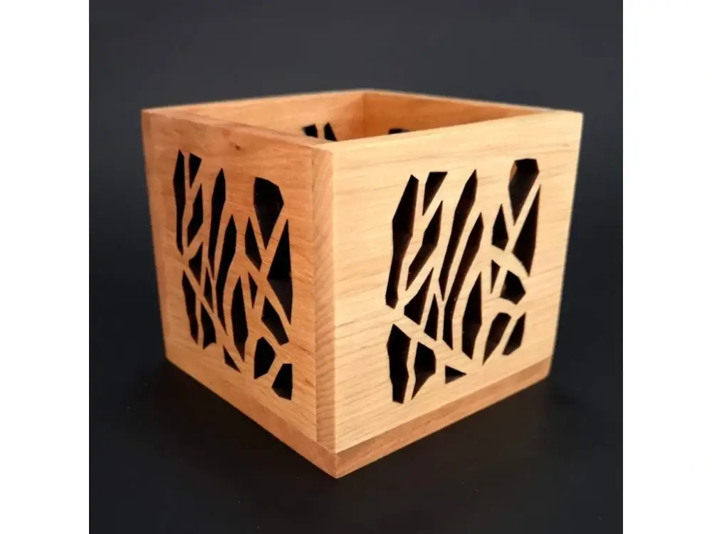 Dřevěný svícen krychle s prořezem, masivní dřevo, 10x10x10 cm Přímo Od Výrobce