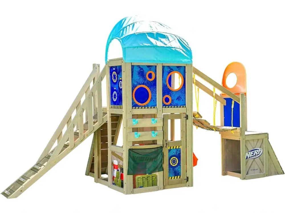 Cenově Výhodný Dětské hřiště na zahradu NERF BATTLE FORT 4,45x1,84 m